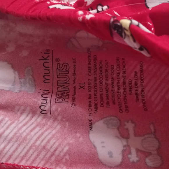 Snoopy lounging pants - Picture 2 of 4